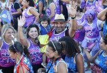 Carnaval de Araruama é aberto com desfile marcado por inclusão e combate ao assédio